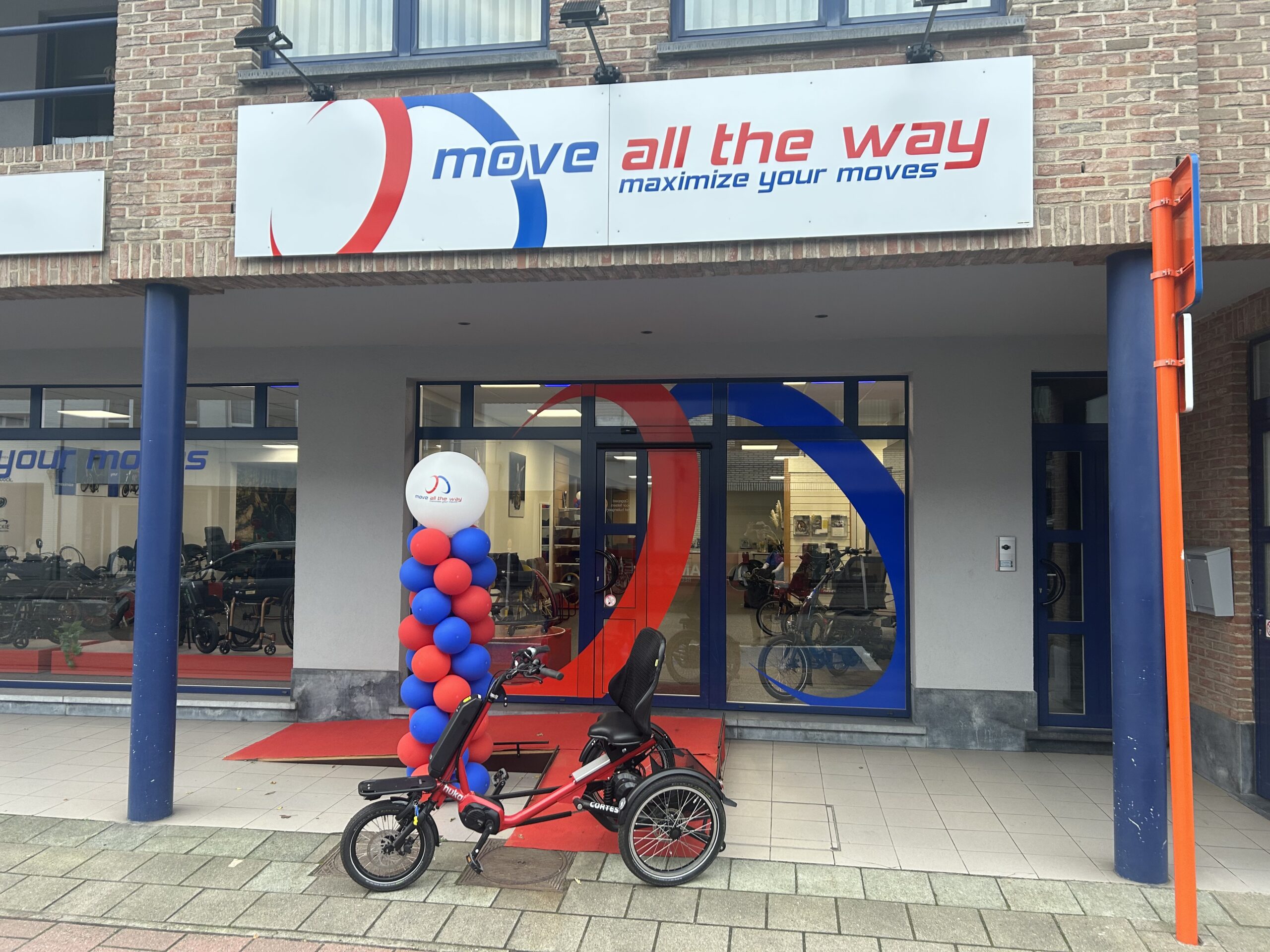 Move-all-the-way-Geel
